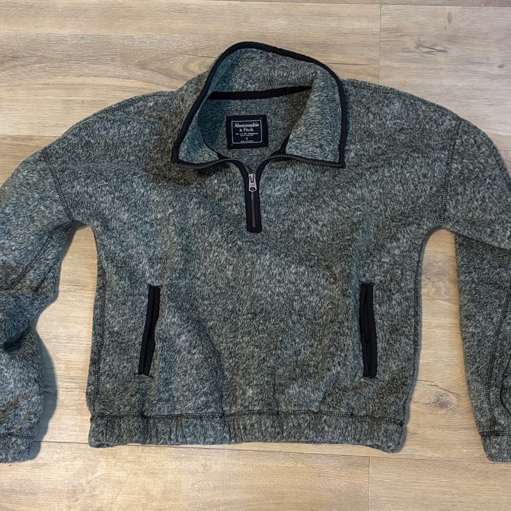 A&F GRAY FLEECE QUARTER ZIP SWEATER